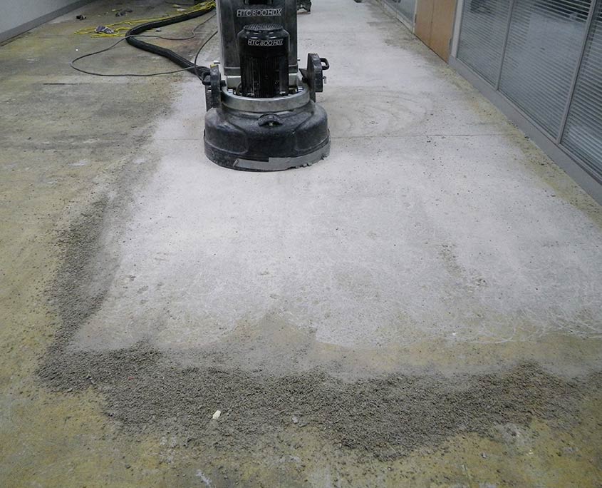 Image of the planetary diamond grinding machine flattening the floor