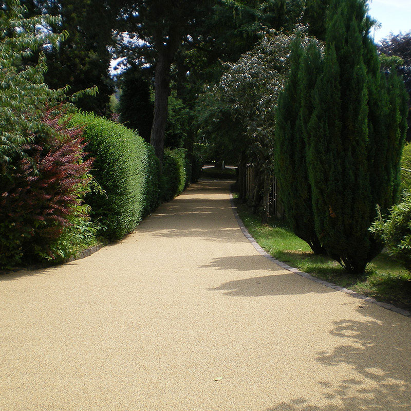 Long stretch of resin bound driveway