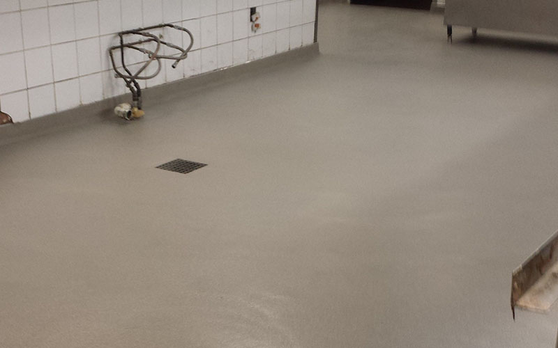 drain in the middle of a polyurethane floor